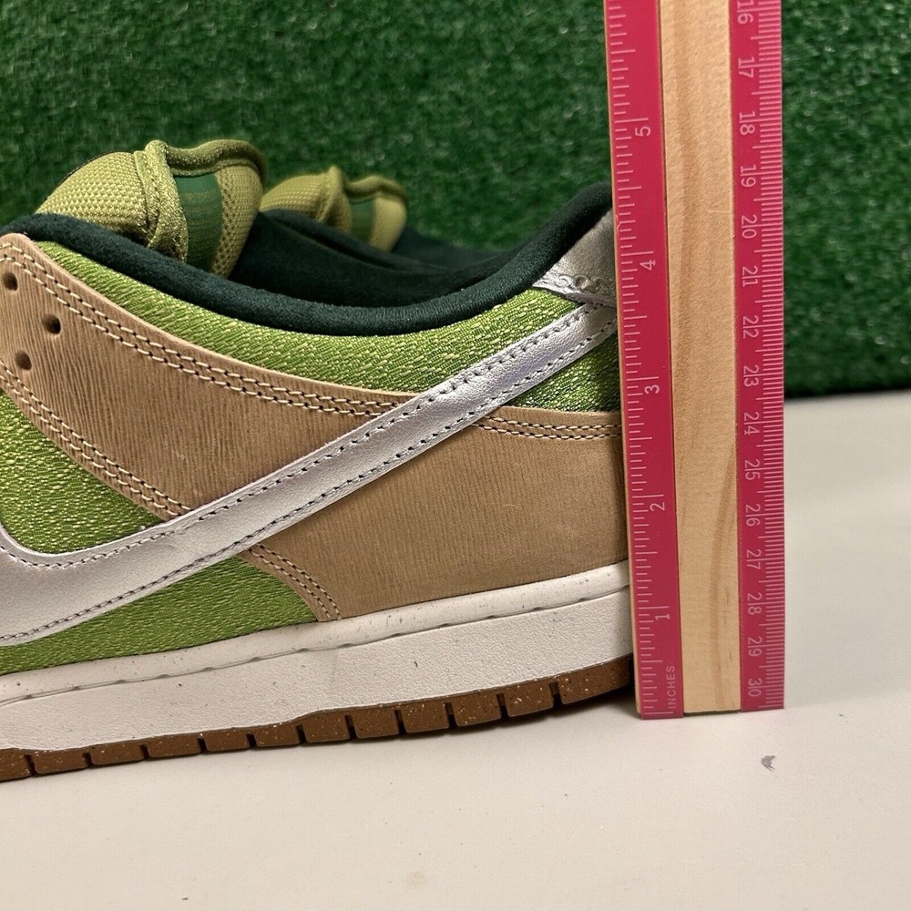 Nike Men's Low-Top Skate Shoe - Green/Tan - Picture 5 of 11